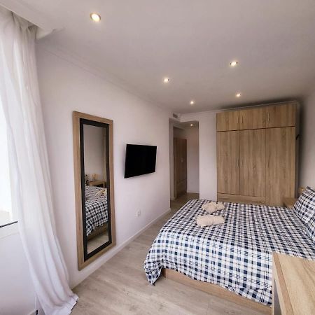 Stylish 3 Bedroom Penthouse In Marbella Centre With Large Pool Close To The Beach Kültér fotó